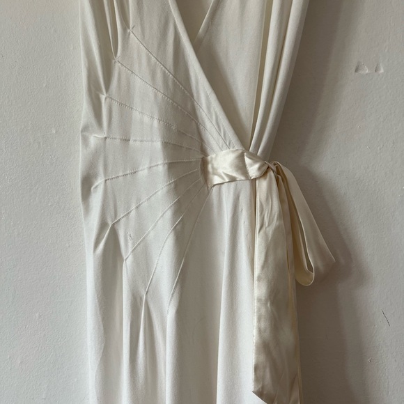 EUC VTG 90s BEBE S white wrap Marilyn Monroe satin cotton stretch sunshine seams - Picture 11 of 16